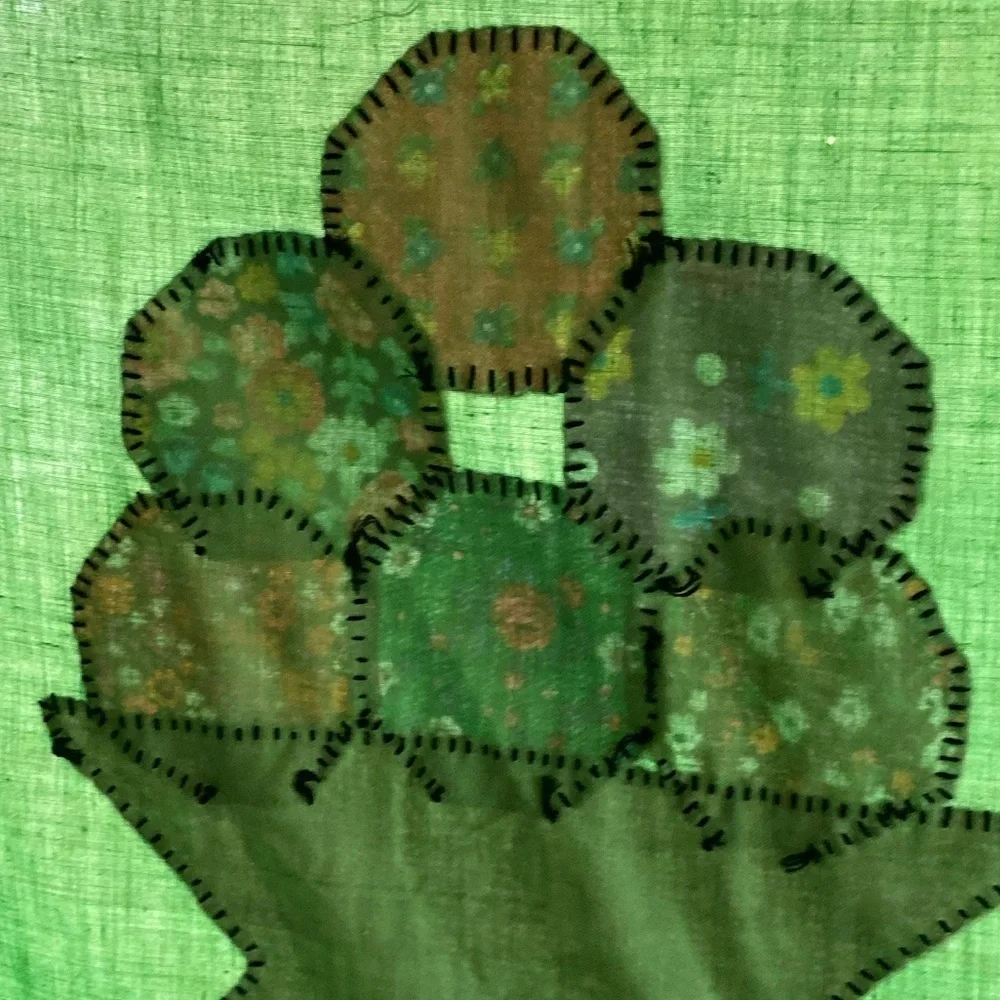 💚🩷 Handstitched Quilt top Gumball Fruit bowl VNTG calico fabric balls folk art